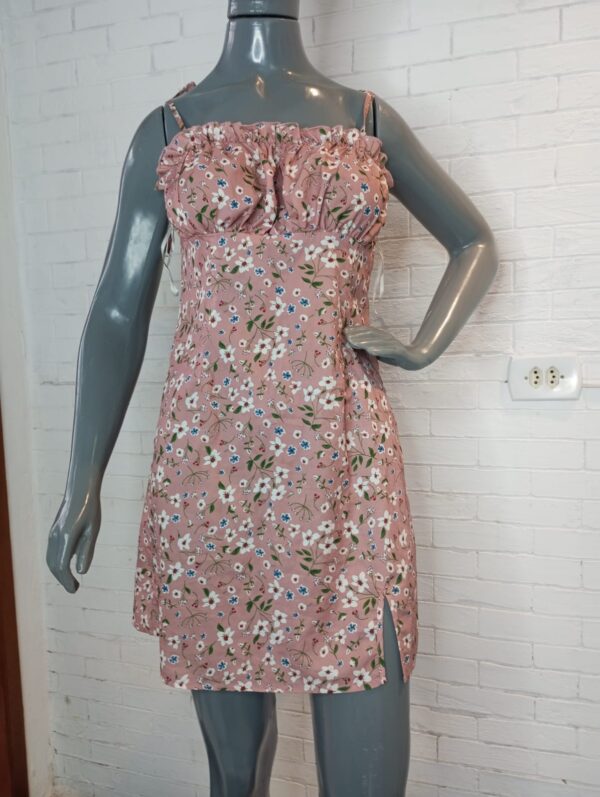 Vestidinho Estampa de flores tamanho..P