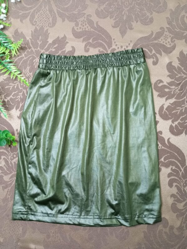 Mini Saia verde musgo tamanho P