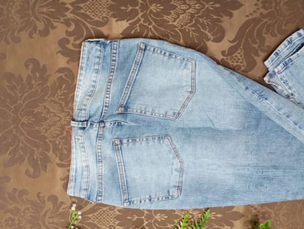 Calça Jeans Claro Tamanho 38 - Image 3
