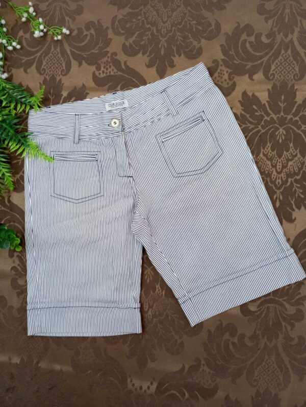 Shorts de Listras  Tamanho   M